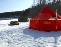 Zimski šotori s pečjo ali ločeno pečjo za šotor